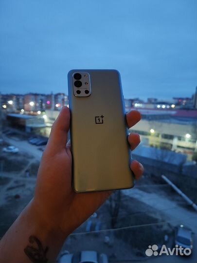 OnePlus 9R, 8/128 ГБ
