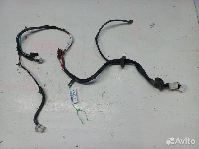 Проводка двери передняя левая Nissan Sunny E-FB14