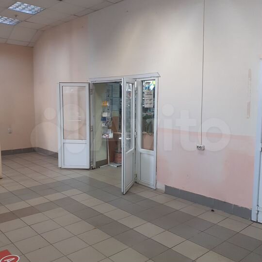 Торговая площадь, 365 м²