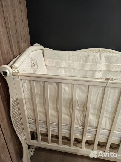 Кроватка детская с пеленальным комодом