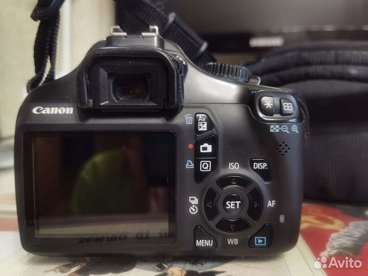 Зеркальный фотоаппарат Canon EOS Rebel T3 (1100D)