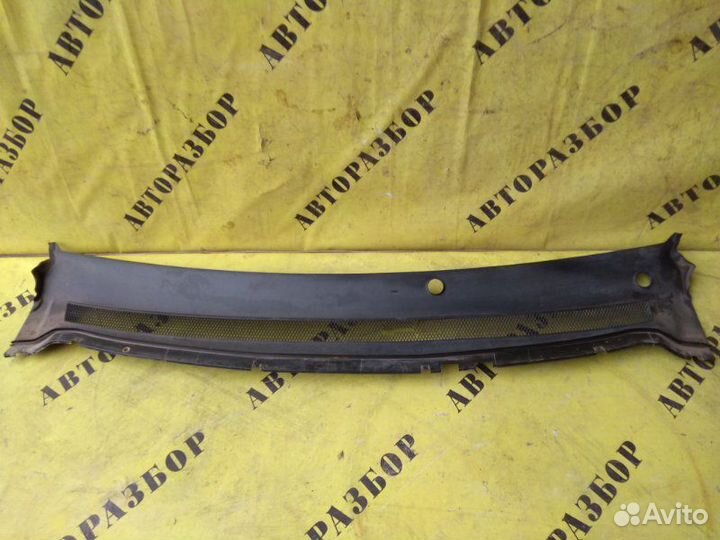 Жабо (решетка стеклоочистителя) Ford Focus 2