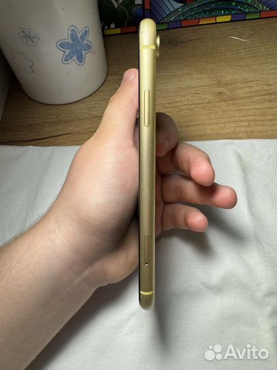 iPhone Xr, 64 ГБ