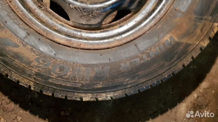 R15 Hankook Winter RW06 225/70, PCD 6x139.7 DIA 100
