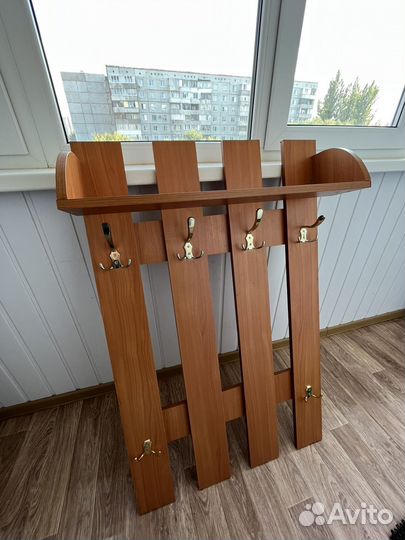 Вешалка в прихожую