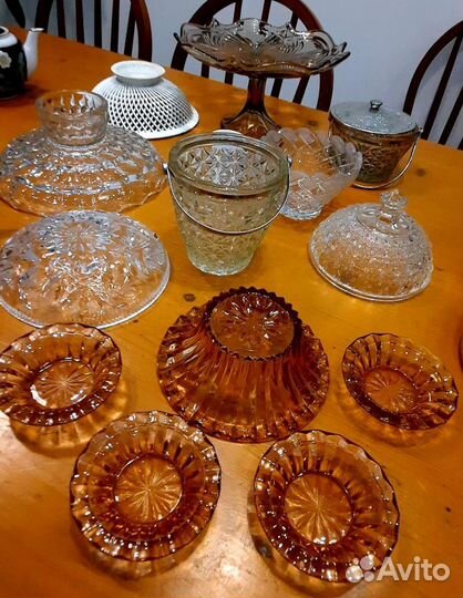 Ваза, салатник карамельное белое стекло хрусталь