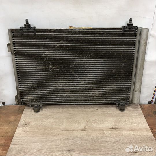Радиатор кондиционера Peugeot 408