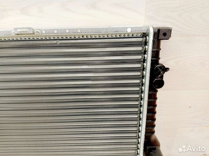 Радиатор охлаждения BMW 5 (E39) 528i 1995-2000