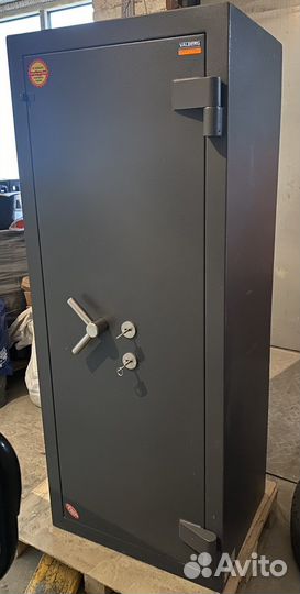 Сейф взломостойкий Valberg Рубеж 1668KL 4 класс