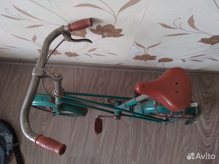 Детский велосипед времён СССР