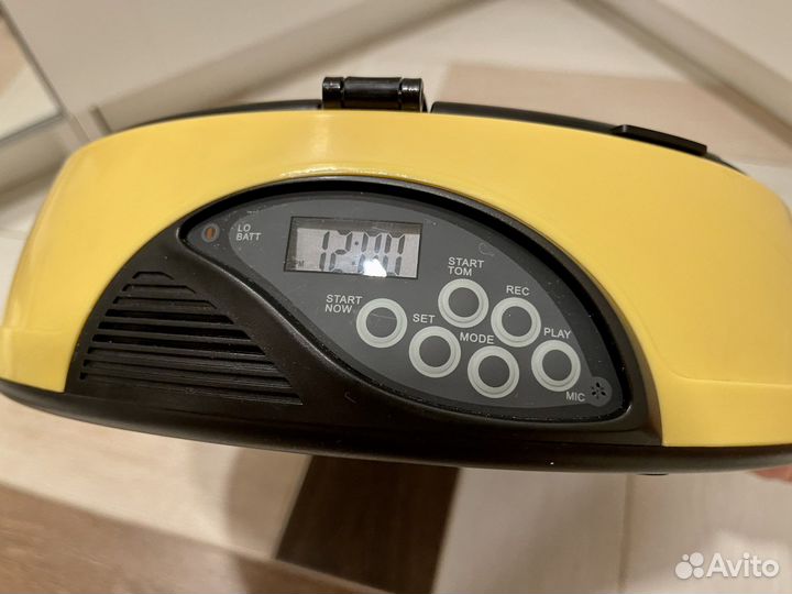 Автоматическая кормушка для кошек собак животных