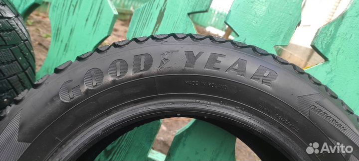 Goodyear Ultragrip Ice Arctic 195/65 R15 91