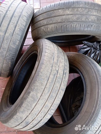 Yokohama BluEarth AE01 215/60 R16