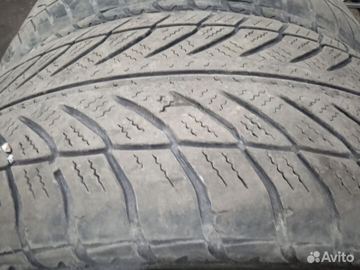 Goodyear UltraGrip 8 245/45 R18 100V