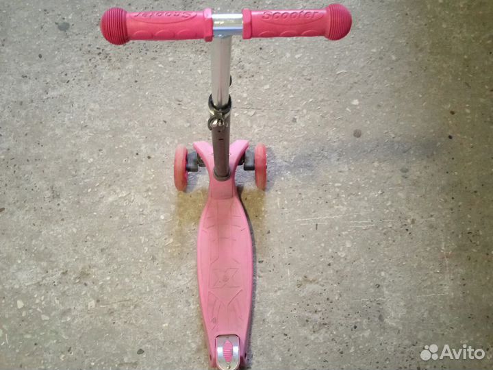 Самокат детский со светящимися колесами