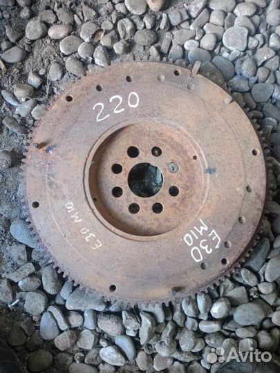 Маховик Bmw 3-Series E30 M10