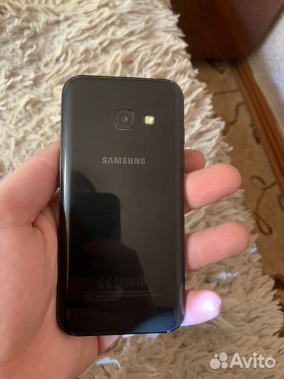 Samsung Galaxy A3 (2017) SM-A320F/DS, 2/16 ГБ