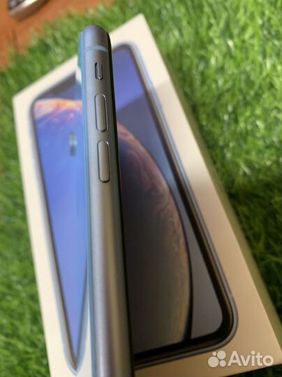iPhone Xr, 64 ГБ