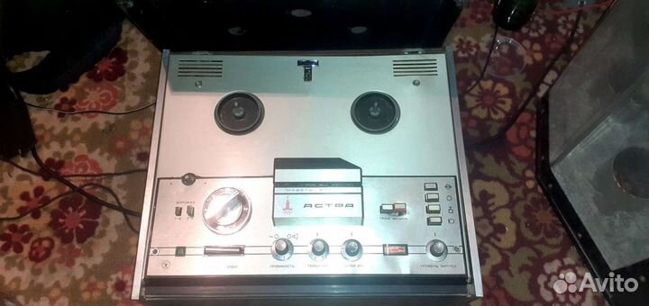 Катушечный магнитофон астра