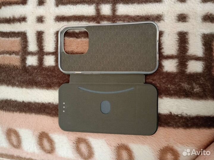 Чехол на iPhone 14 про