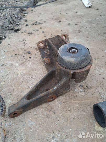 Кронштейн крепления генератора газ,паз