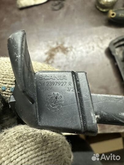 Уплотнение правое Scania 6 2397927