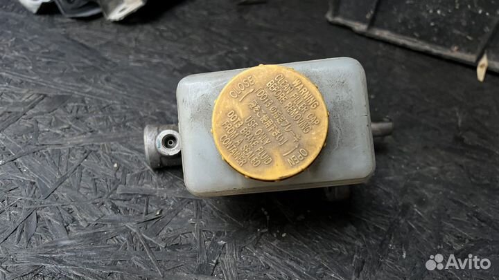 Главный тормозной цилиндр subaru