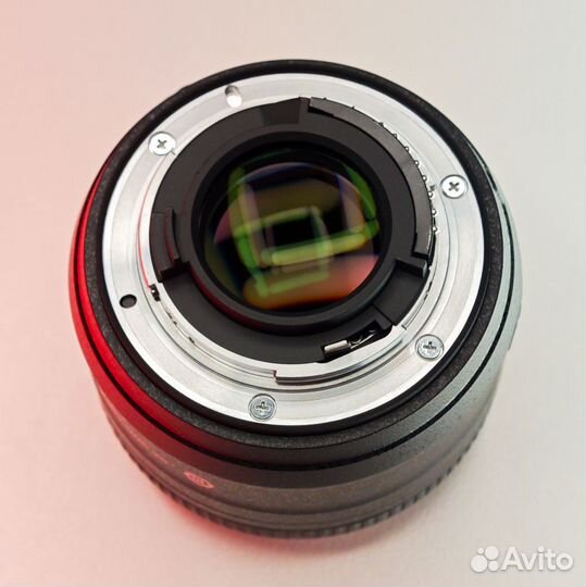 Объектив Nikon Nikkor 35mm f/1.8 G + комплект