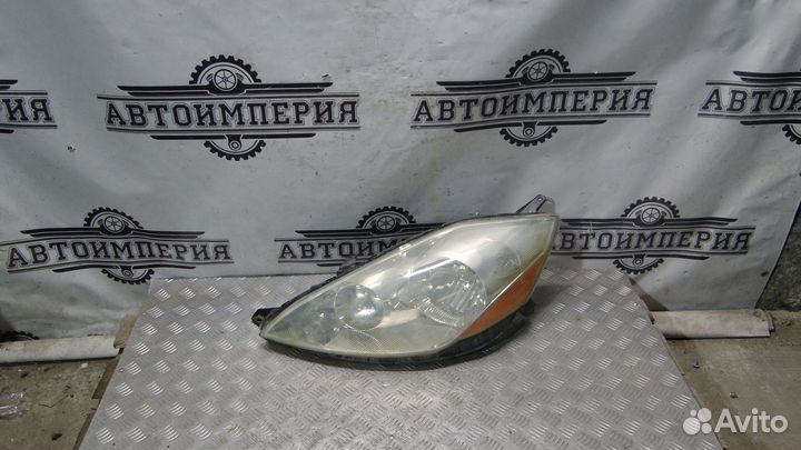 Фара левая Toyota Sienna 2 2007 3.5
