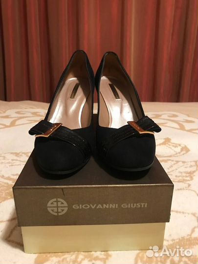 Новые туфли Италия 39 женские