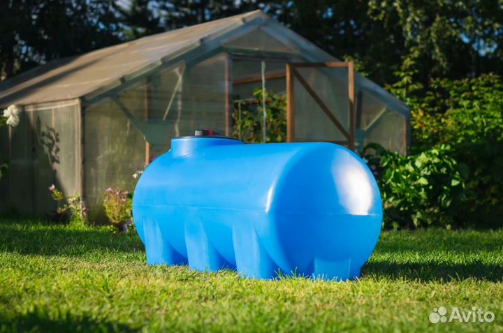 Емкость горизонтальная на 1000 л для полива