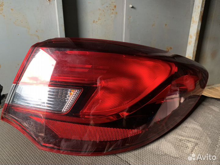 Задний правый фонарь opel astra j рестайлинг