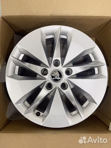 Новые оригинальные диски Skoda Octavia A8 R16