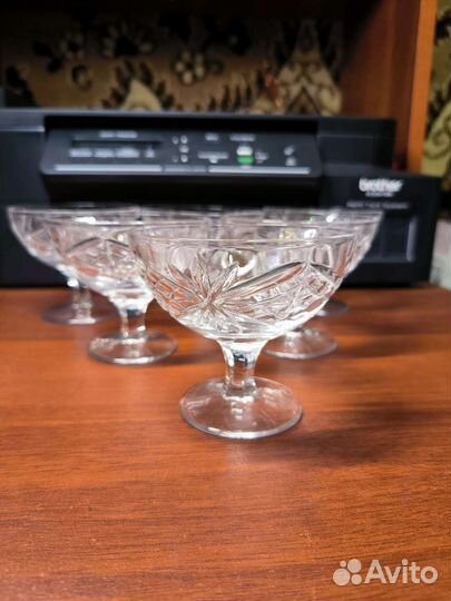 Хрусталь (ваза, креманки, фужеры и др.)