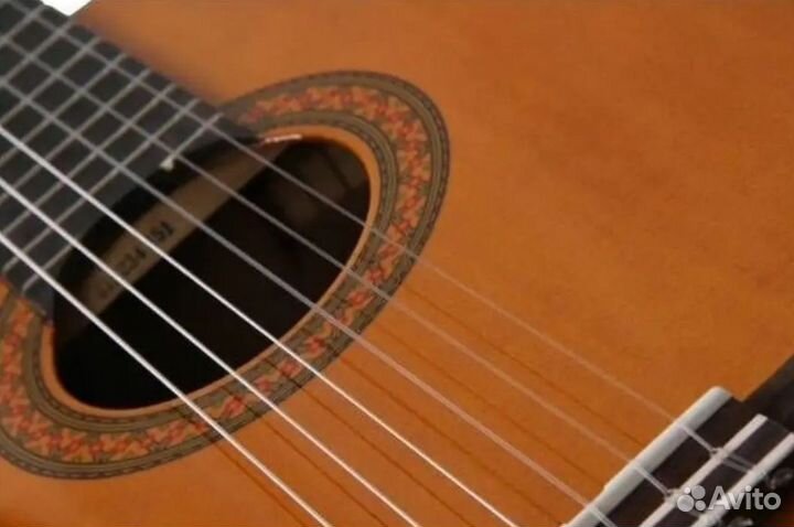 Классическая гитара yamaha c40