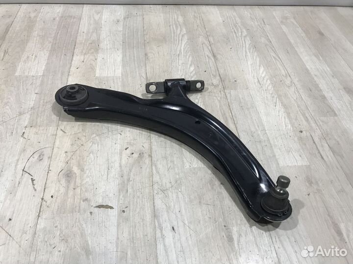 Рычаг подвески Nissan qashqai J10 Прав