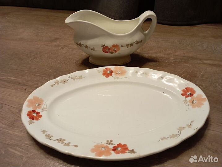 Винтажная советская посуда. Блюда и соусник