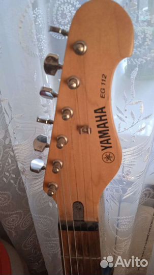 Продам электро гитару с усилителем, 13000т