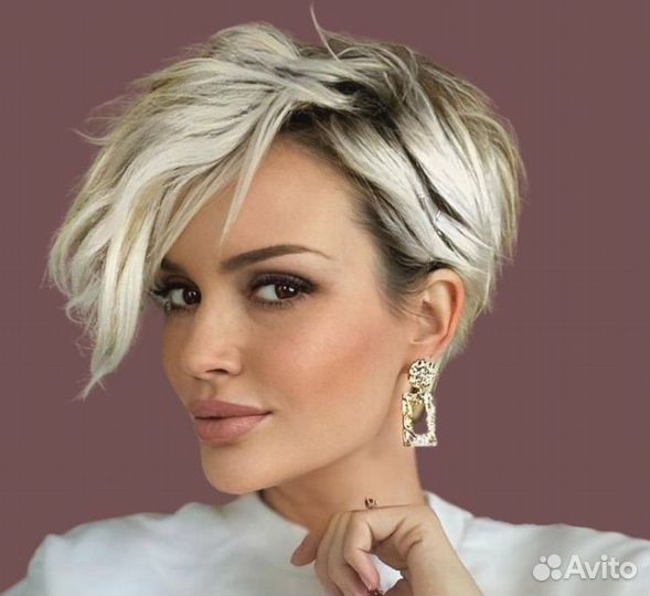 Модель на женскую стрижку