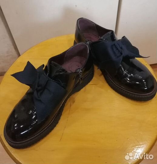 Туфли для девочки новые