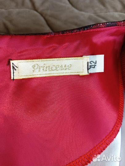 Вечернее платье