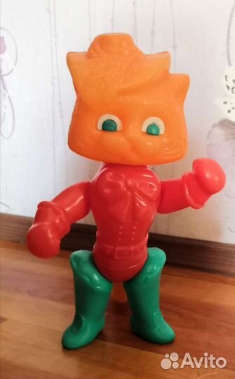 Кот в сапогах. Дутый пластик