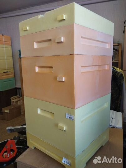 Улей для пчел из ппу 12-ти рамочный