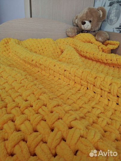 Солнечный плюшевый плед 140*200 ручной работы