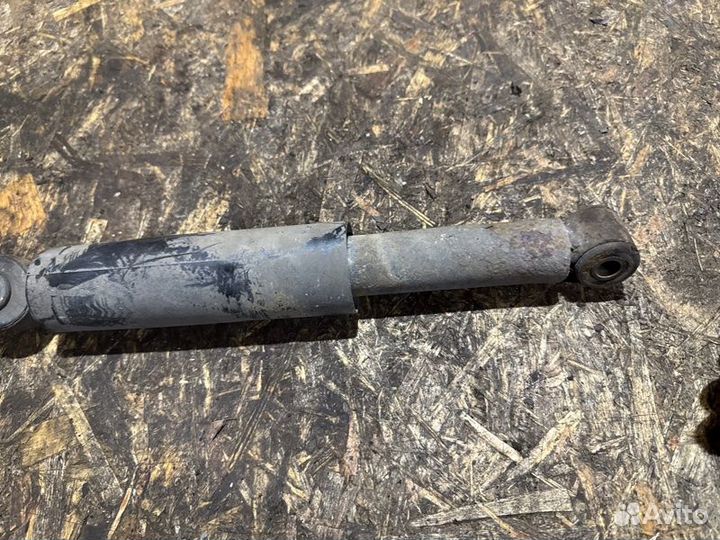 Амортизатор подвески задний Mercedes Vito 639 2.2