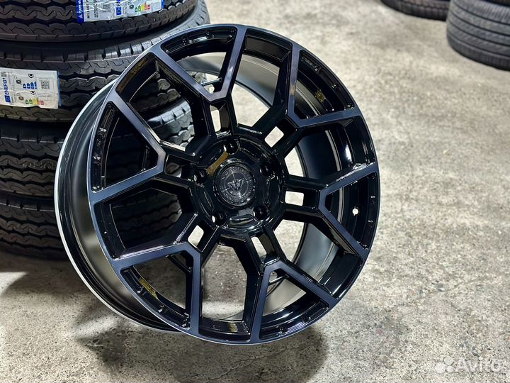 R22 5x150 Vossen UV4 B/PB LC200 LX570