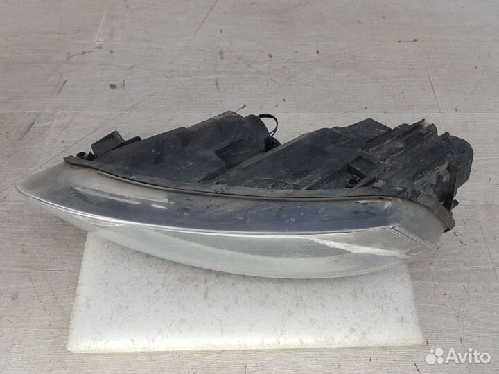 Фара правая Volkswagen Polo