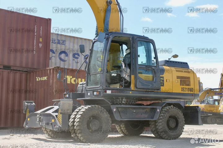 Колёсный экскаватор XCMG XE210WD, 2024