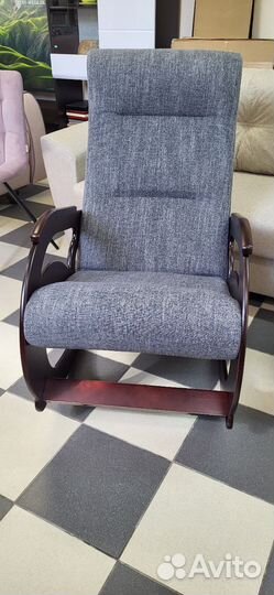 Кресло-качалка в наличии