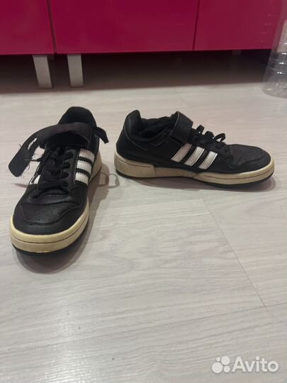 Adidas forum low черные